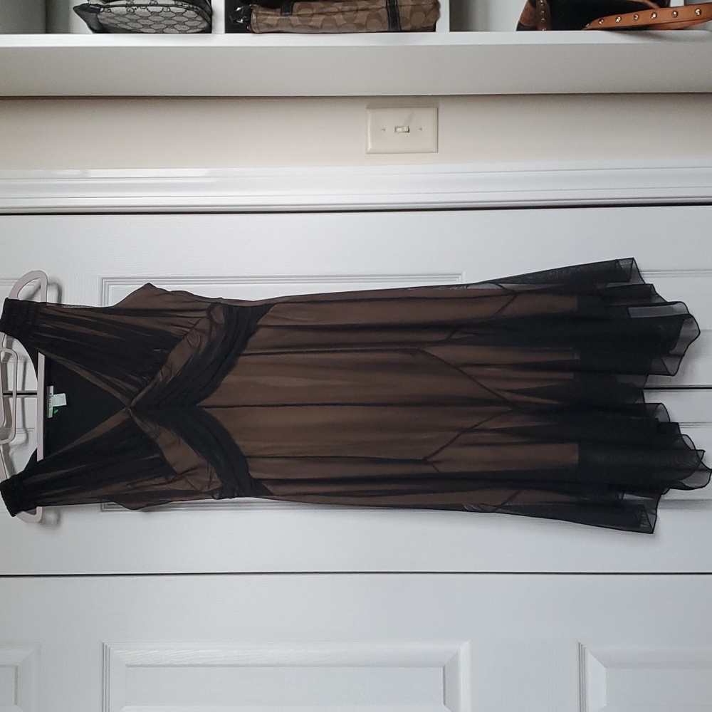 Citrine Size 10 cocktail 🍸 dress nude lined black mesh overlay super flattering